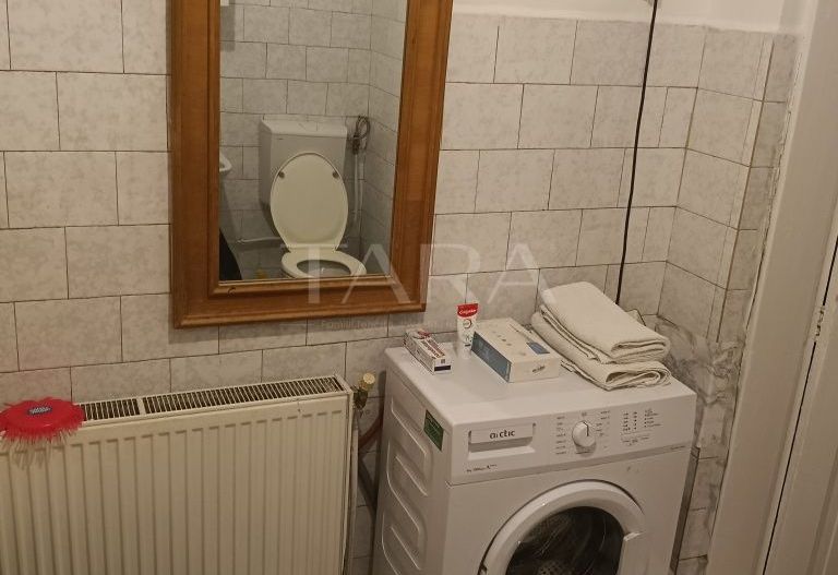 Apartament 3 camere ultracentral, curte si pod mansardabil. - Poză 4