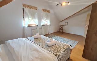 Vila spațioasă și recent renovată în Ghiroda! - Poză 35