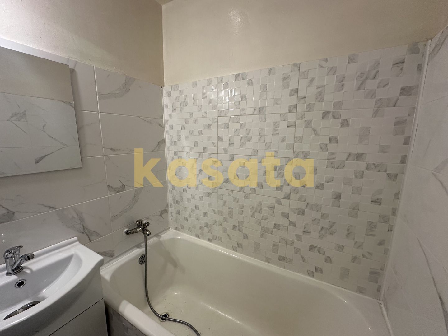 Apartament 2 Camere | Renovat | 6 min Metrou | Etaj intermediar - Poză 9