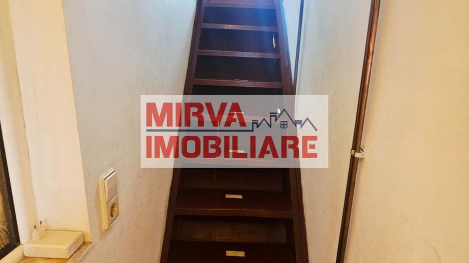 🏡 Casă spațioasă cu 9 camere în Strejnicu – pentru locuință, birouri - Poză 49