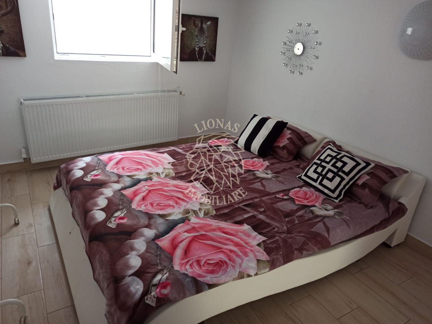 Apartament la casa 3 camere-curte-piscina-foisor-Zona Podul Jelnei - Poză 2