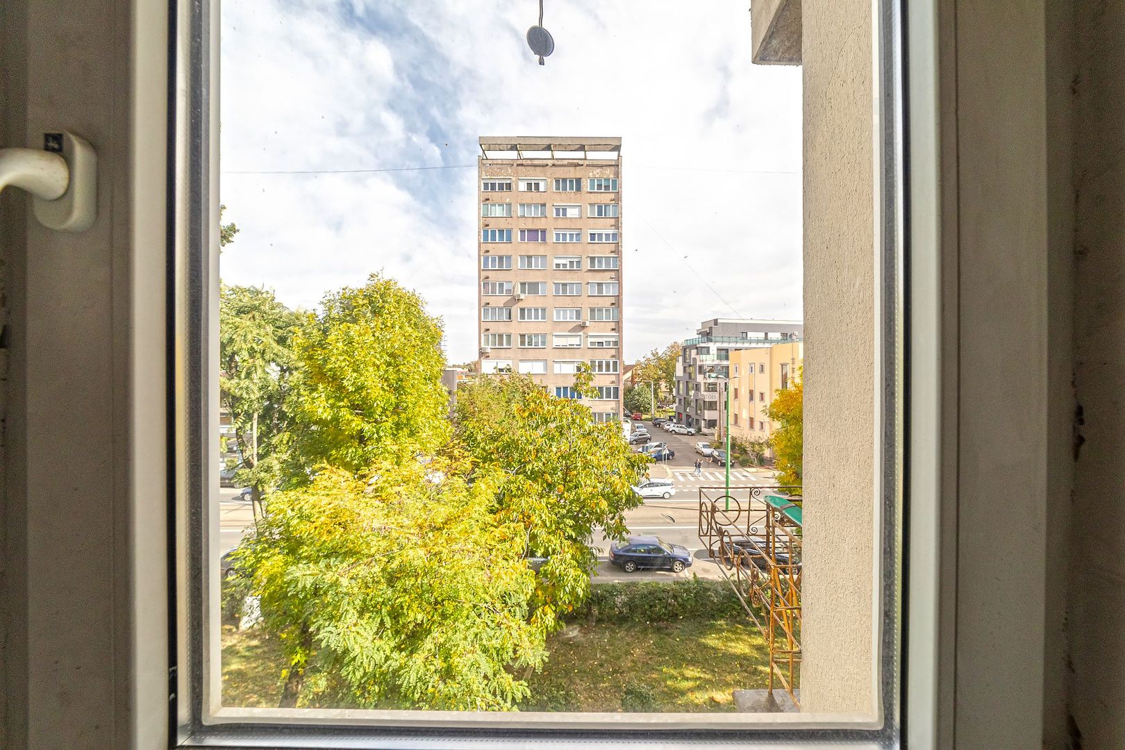 Apartament  3 camere  Calea Romanilor - Poză 2