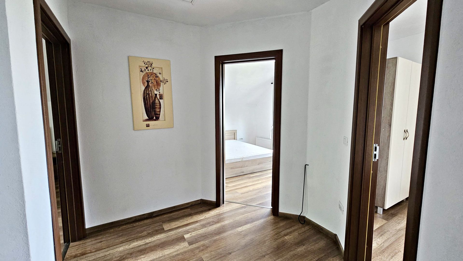 Vila noua-Sanpetru Dealul Lempes, zona verde si linistita - Poză 8