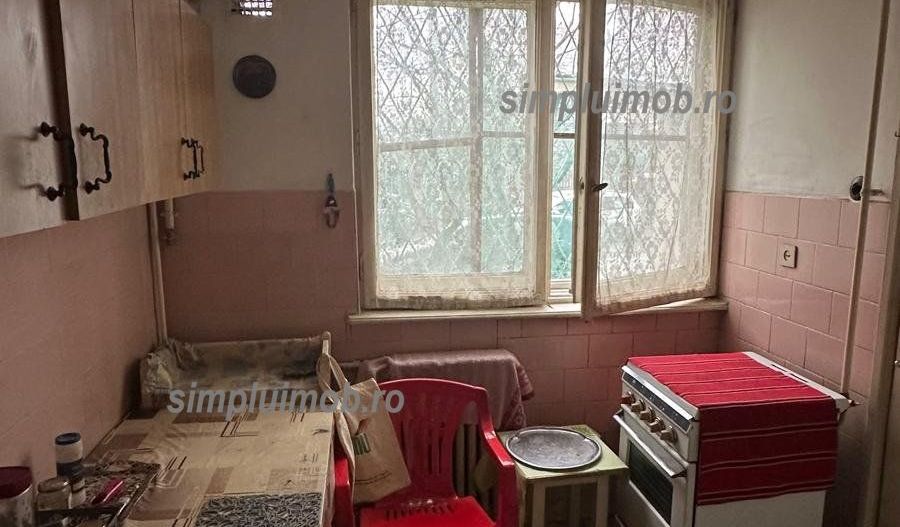 Apartament 3 camere la parter Bd Constructorilor ideal investitie - Poză 8