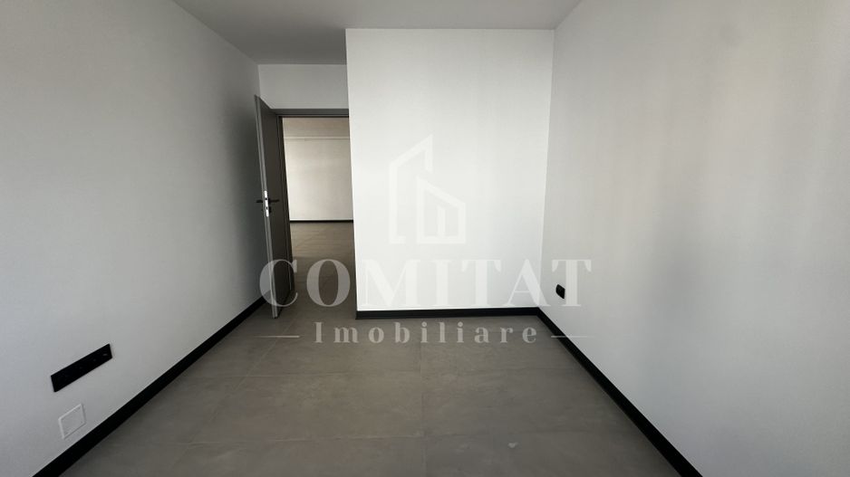 Apartament la etaj intermediar | Finisat | Zona Str Tineretului - Poză 11