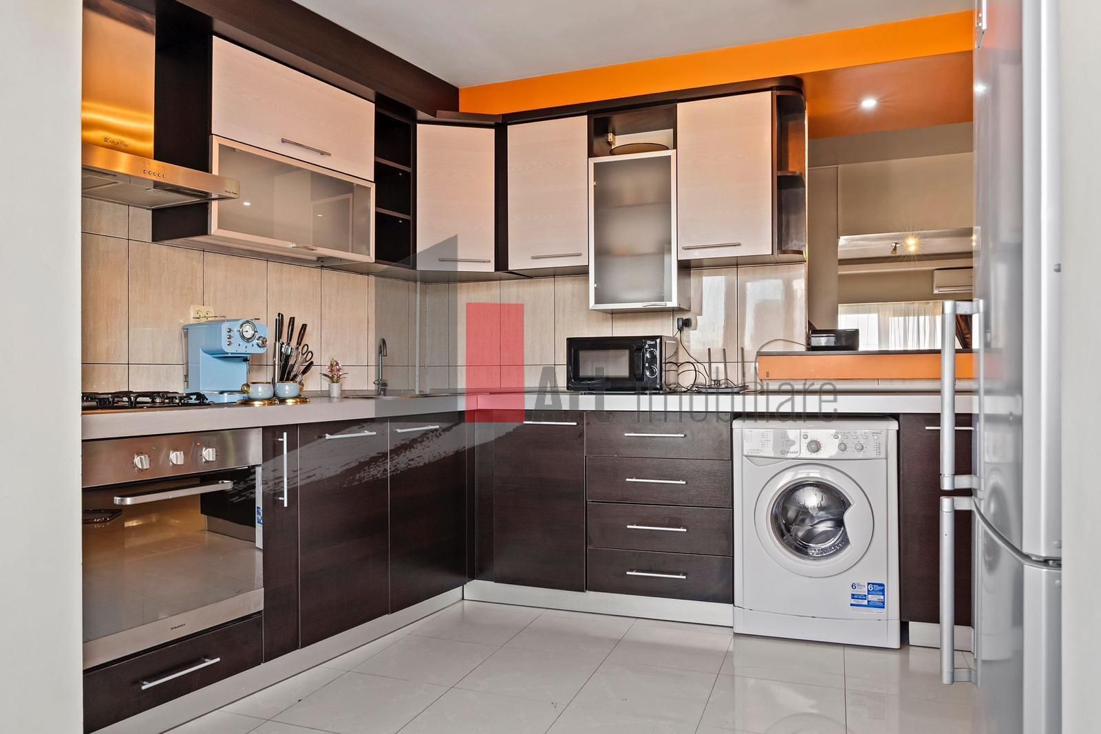 APARTAMENT  DE  4 CAMERE UNIRII - Poză 10