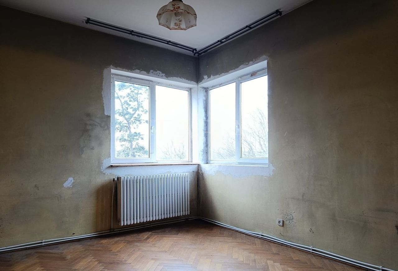 Apartament generos cu 4 camere și garaj inclus, zona Centrala - Poză 5