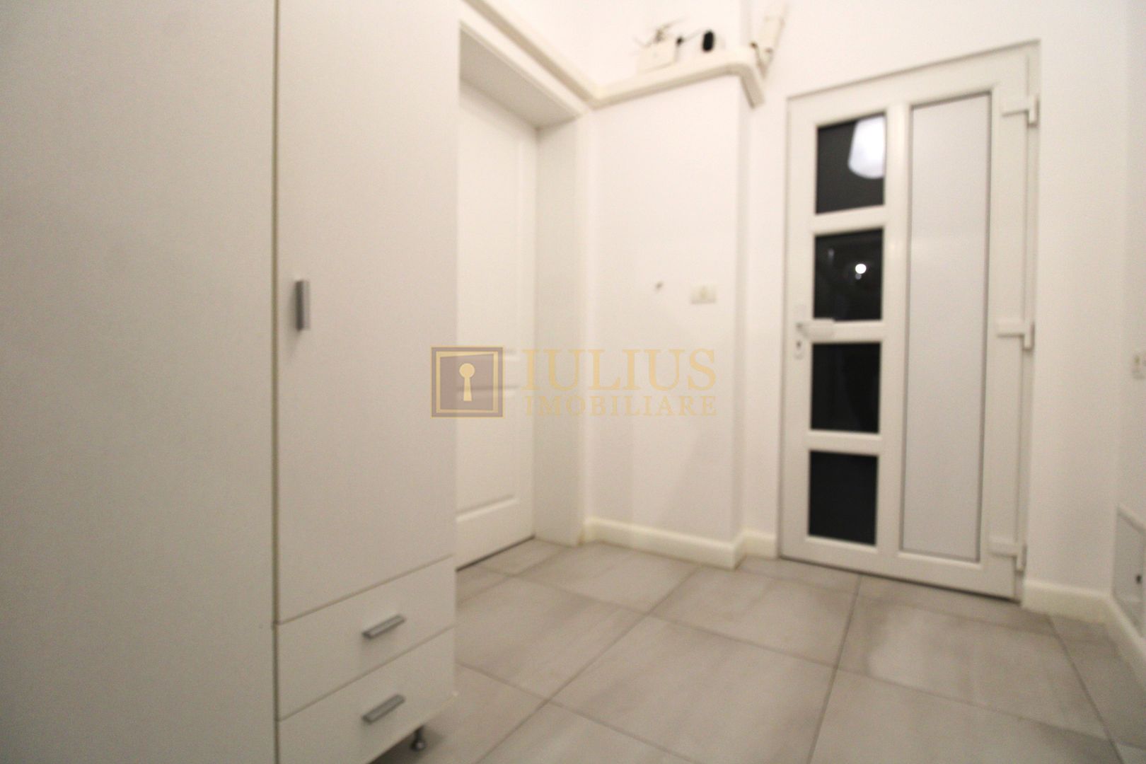 Ultracentral/pietonala, renovat modern; UNIRII - Poză 15