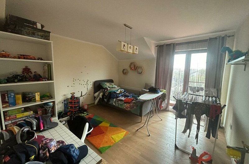 Vilă cu 4 camere de vânzare Dumbravita 144 mp - Poză 4