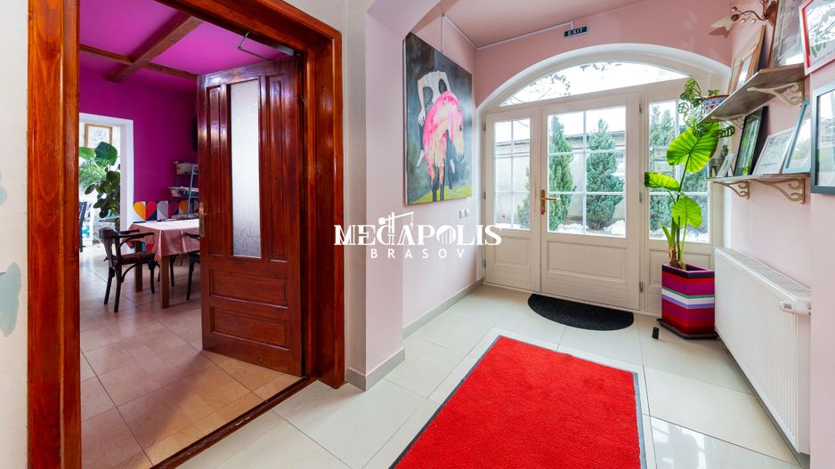 Pensiune de vânzare în Râșnov | 14 camere | 427 mp - Poză 6