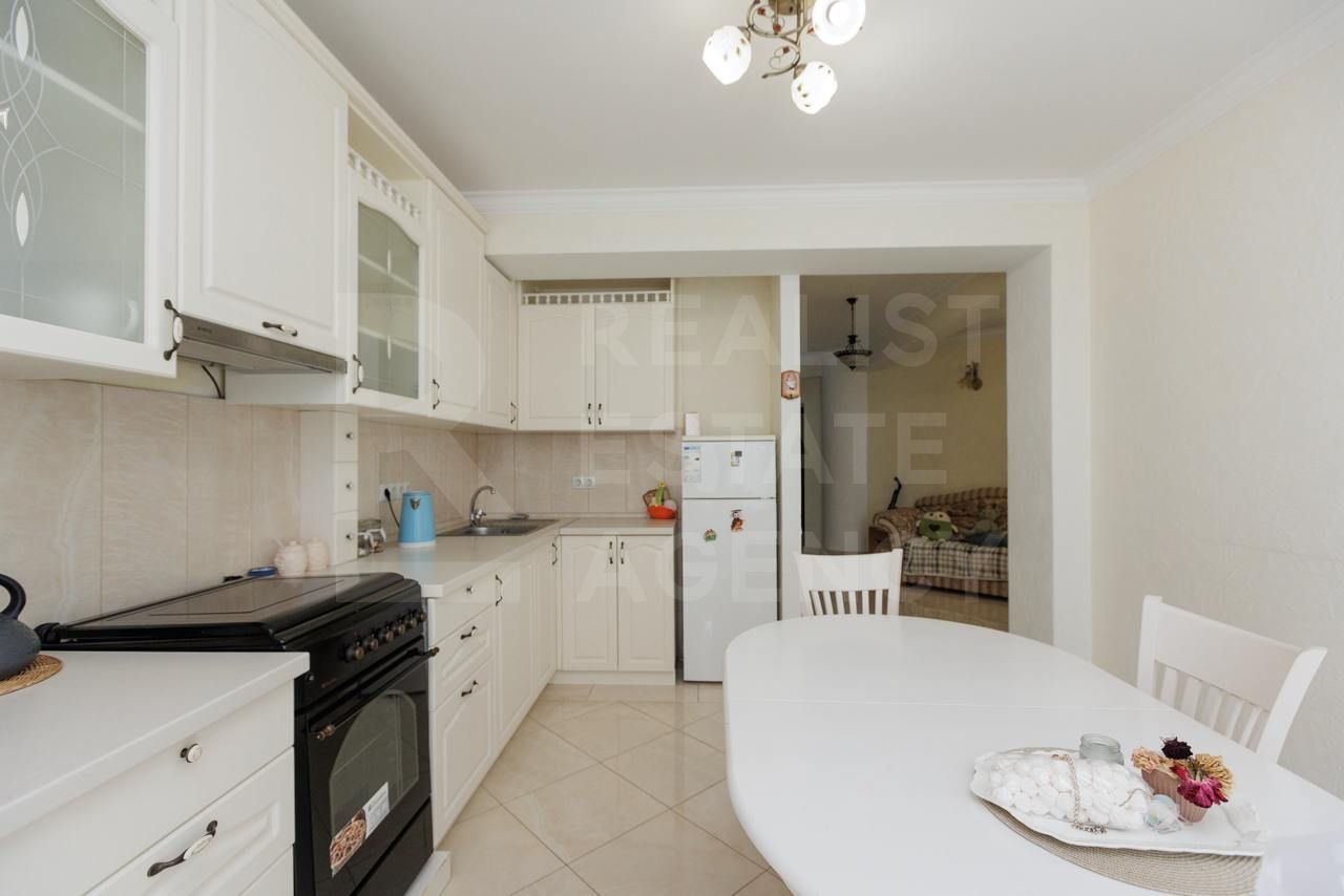 Vânzare, apartament, 2 camere , str. Alba Iulia, Buiucani - Poză 3