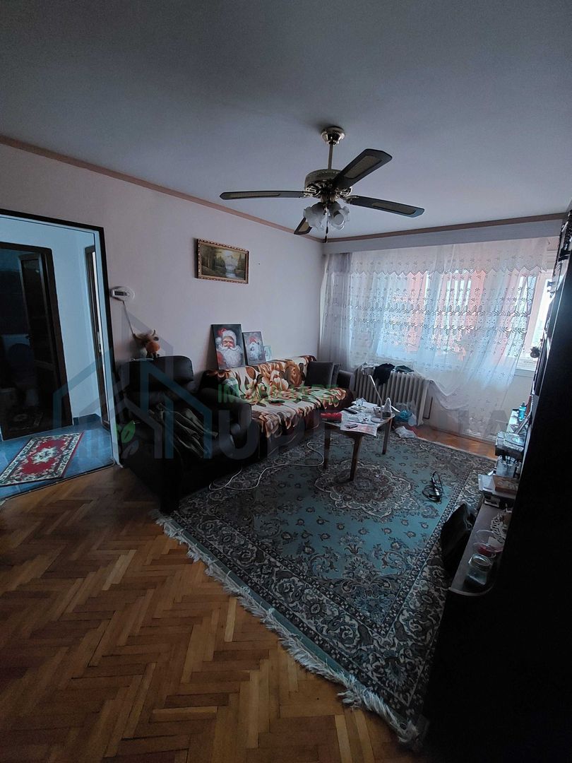 Apartament 2c Piața Nicolina - Poză 2