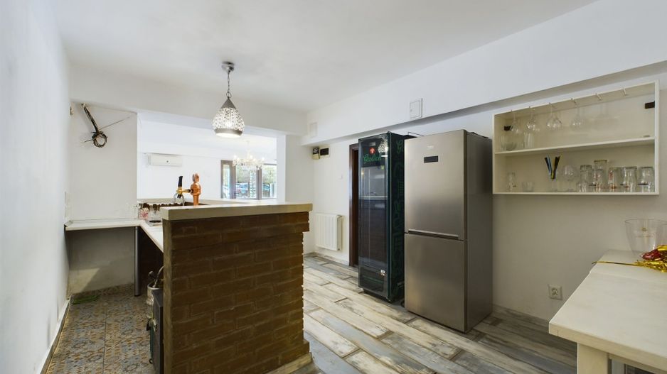 Spațiu comercial cu multiple destinații pe Martirilor - Poză 5