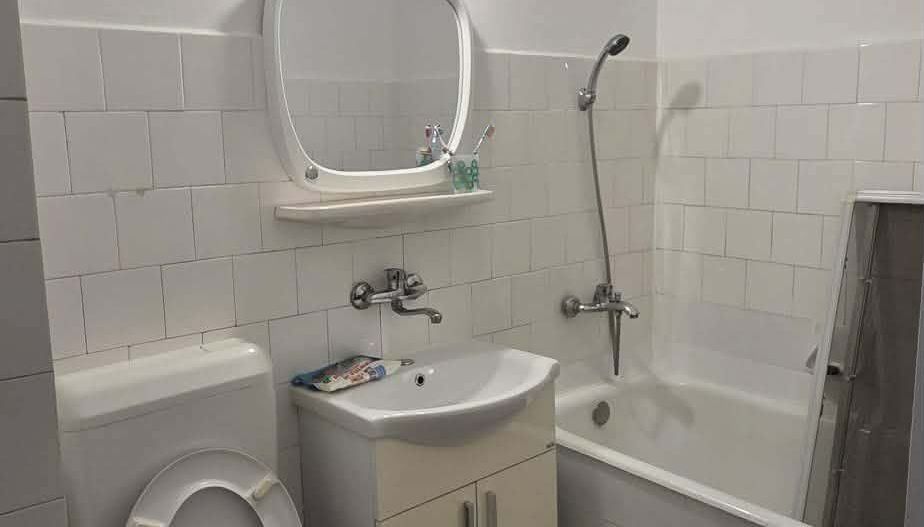 BRASADAS vinde ap 1 cam pe Careiului la etajul ⅕ - Poză 5