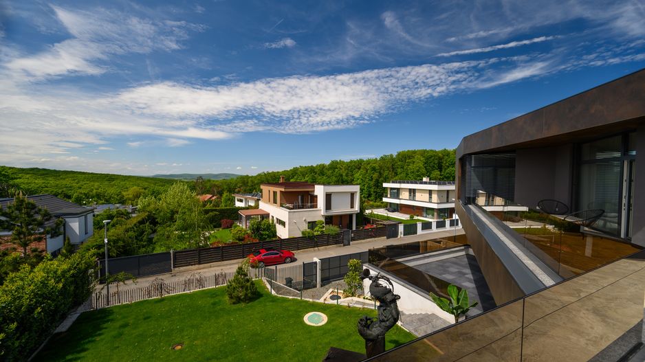 Proprietate spectaculoasă și unică de vânzare în Cluj-Napoca - Poză 4