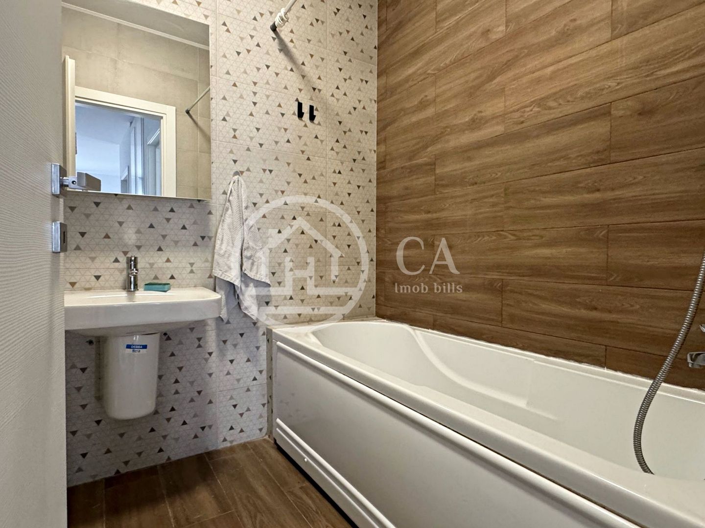 Apartament LUX de închiriat cu 3 camere în Prima Universității, Oradea - Poză 11