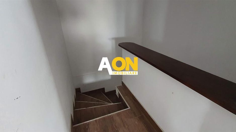 Casa 4 camere + demsiol 688 mp teren toate utilitatile langa padure - Poză 13