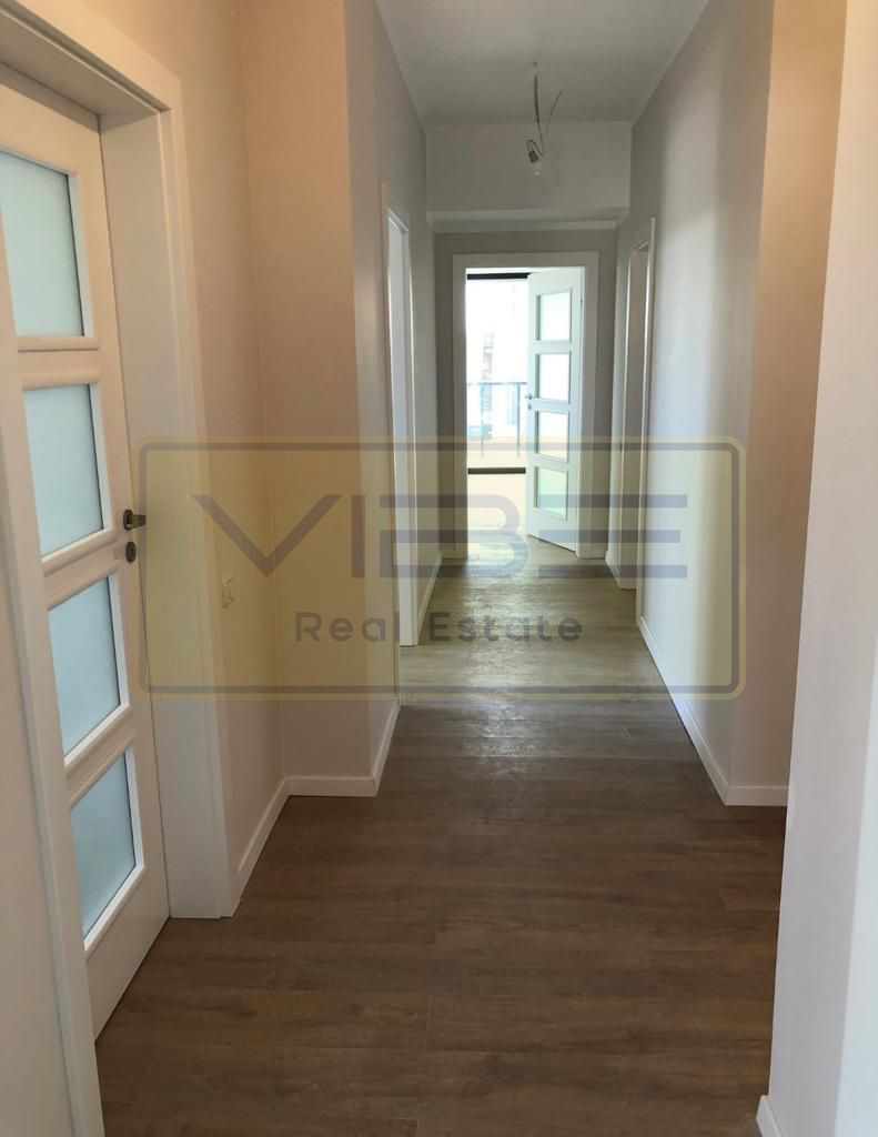 Apartament NOU 3 camere 2 bai, parcare privata zona  Copou - Poză 7