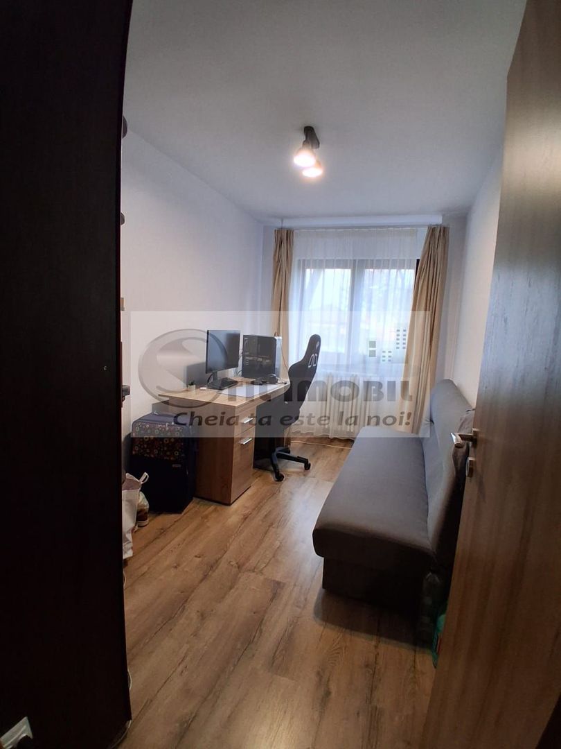 Apartament cu 3 camere decomandat in Tatarasi - 89.900 euro Negociabil - Poză 3