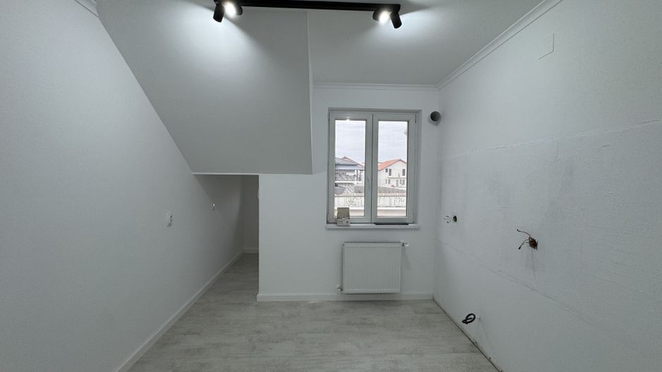 Apartament nr.17 cu 2 camere, boxa si parcare incluse in pret - Poză 9