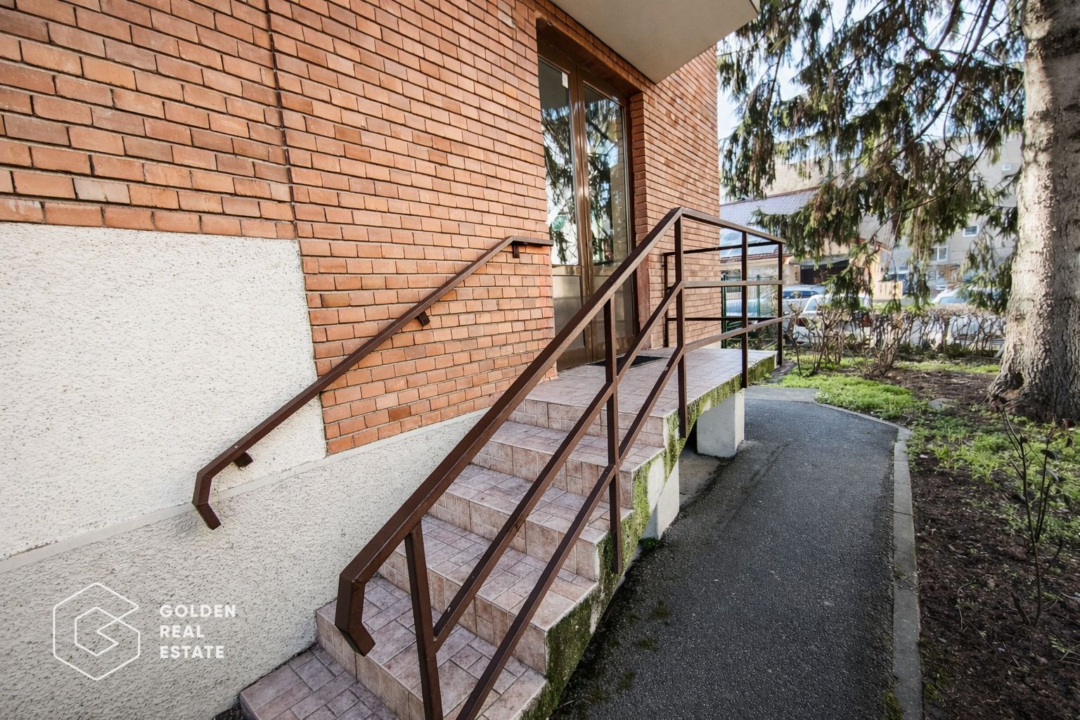 Spatiu la parter pentru cabinet, acces stradal, langa Policlinica Dacia - Poză 1