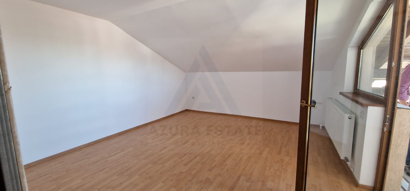 Casa P+1+M cu 5 camere teren 486 mp garaj si filigorie in Trei Stejari - Poză 10
