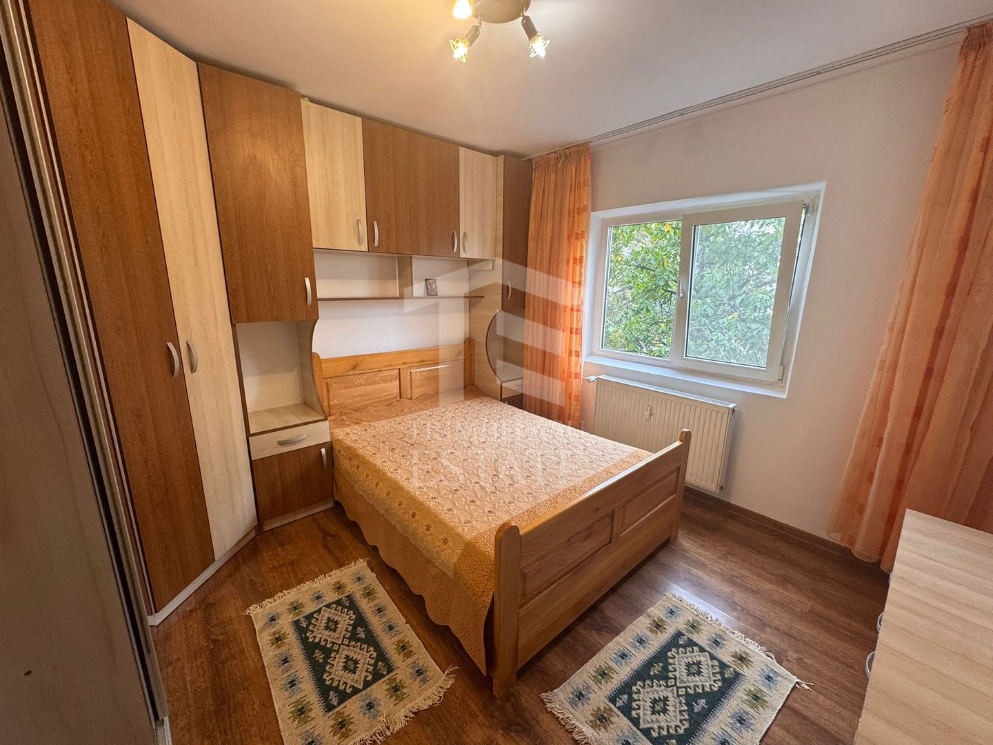 13 Septembrie 3 camere Sebastian 3/8 73mp - Poză 1