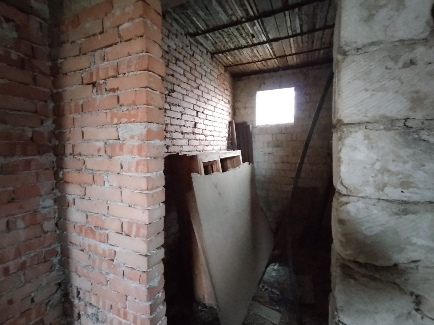 Casă cu 3 camere 106 m.p în com. Chetrosu, raionul Anenii Noi - Poză 16