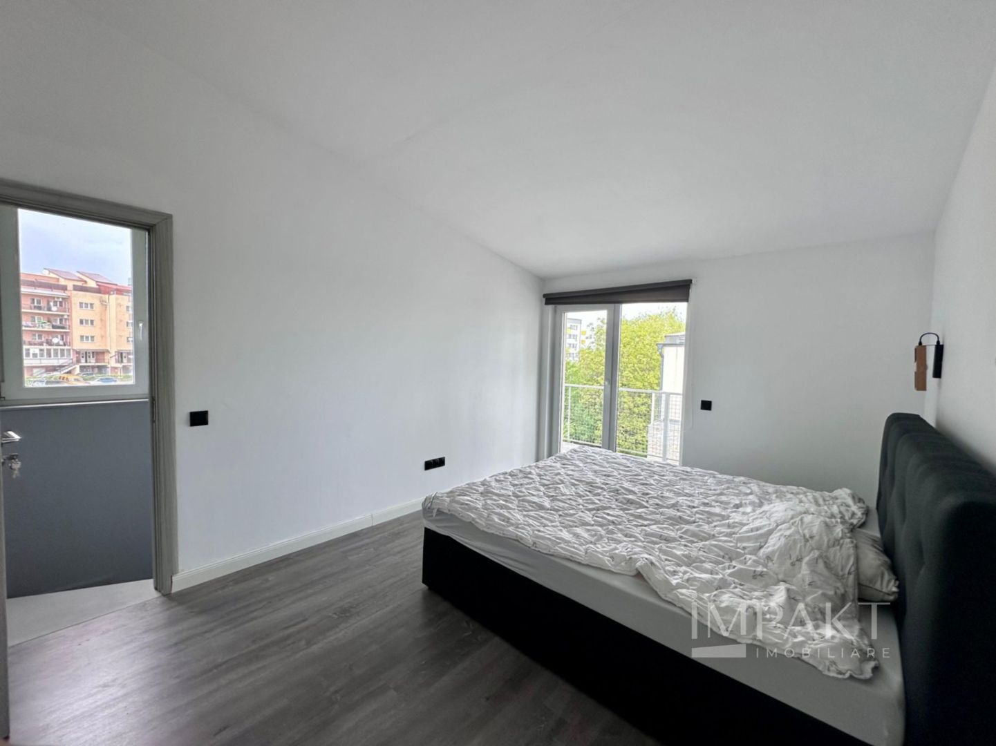 Casa cu acces securizat, curte si balcon | Buna Ziua - Poză 13