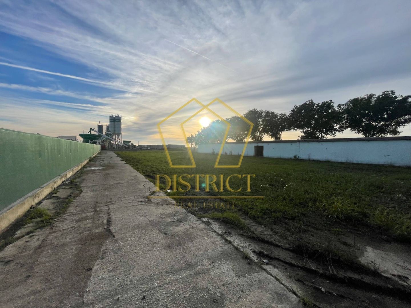 Teren de servicii si hale industriale | Giarmata - Poză 5