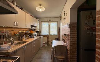 Apartament cu 3 camere de vanzare / Zona strazii Alverna - Poză 1