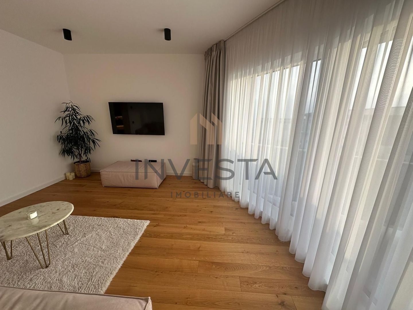 Duplex ultrafinisat panorama de vis cartier Voronet - Poză 6