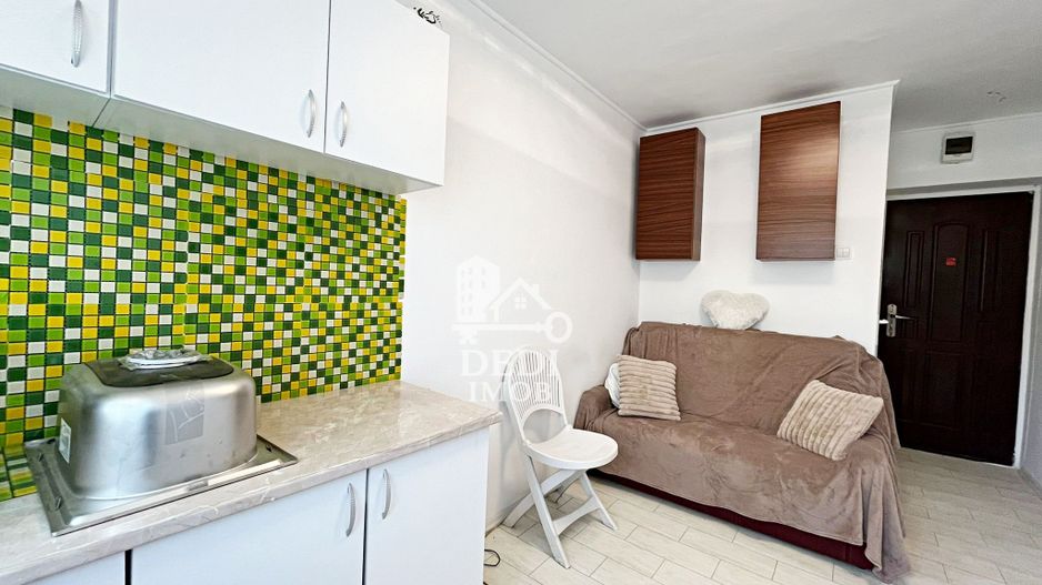 Apartament 1 camere de vânzare in zona Rogerius, Oradea - Poză 1