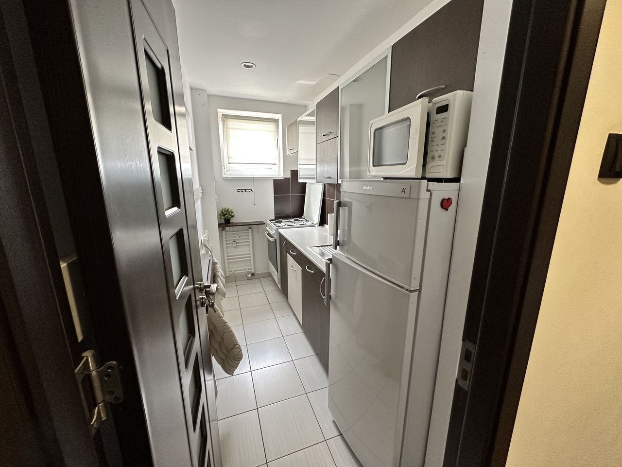 De vânzare: garsonieră renovată - Gorjului - metrou - Vedere spate - Poză 9