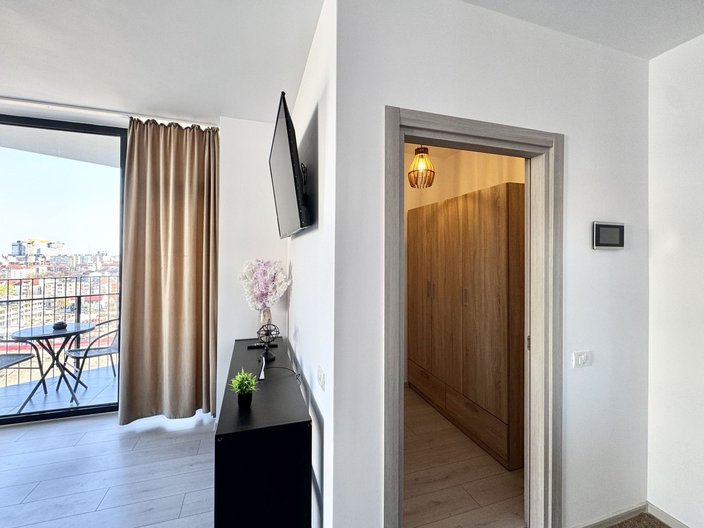 Apartament luminos cu 2 camere, balcon – zona Vox - Poză 14