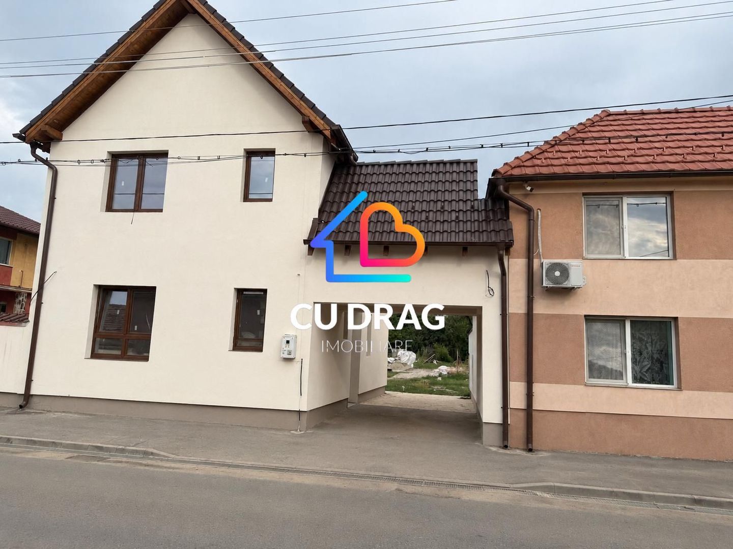 NOU PE PIAȚĂ! Casă individuală cu teren de 540 mp, - Poză 1