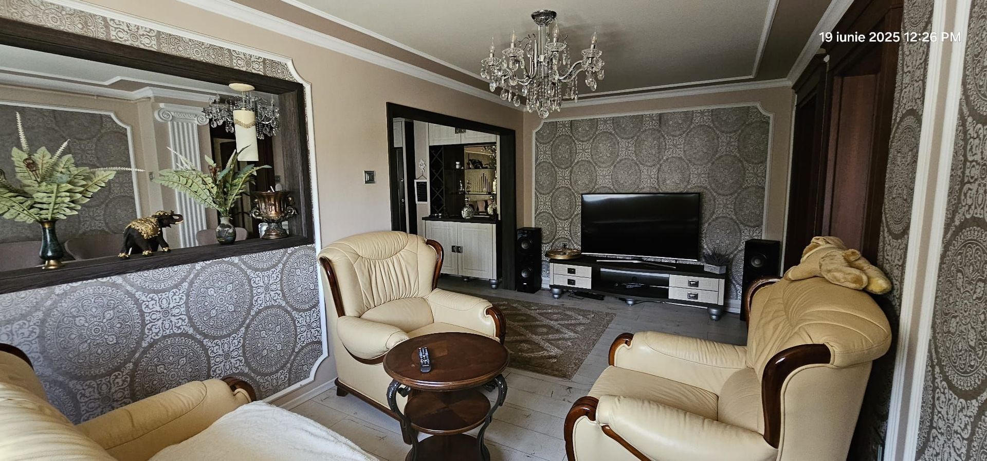 Apartament modern cu 3 camere -  de închiriat - zona Siderurgiștilor Vest - Poză 1