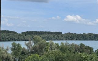 Hotel 25 camere 100 m deschidere DELTA DUNARII teren 12000 mp acces auto - Poză 8