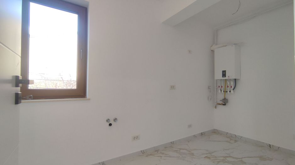 Garsoniera noua de vanzare la 5 minute de metrou laminorului - Poză 8