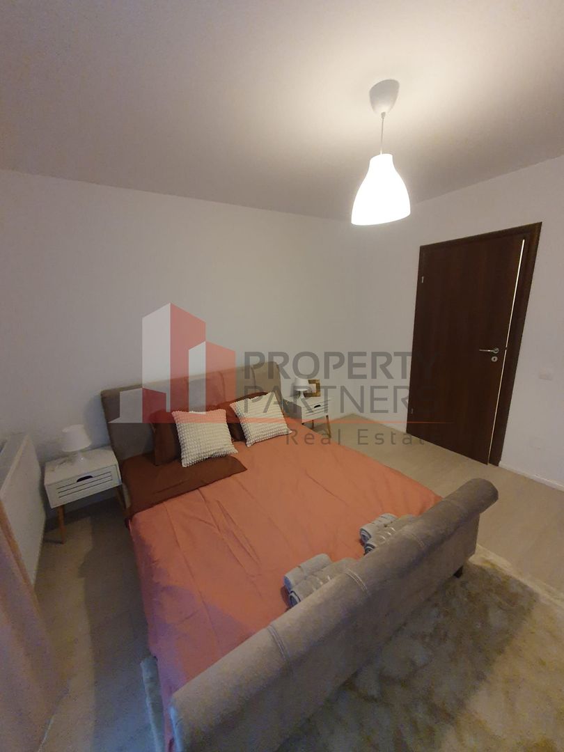 Proprietate pe marginea lacului, vila impresionanta. - Poză 38