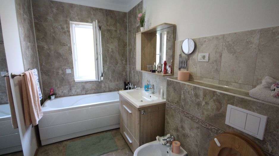 Cocheta si mobilata pe parter - Poză 6