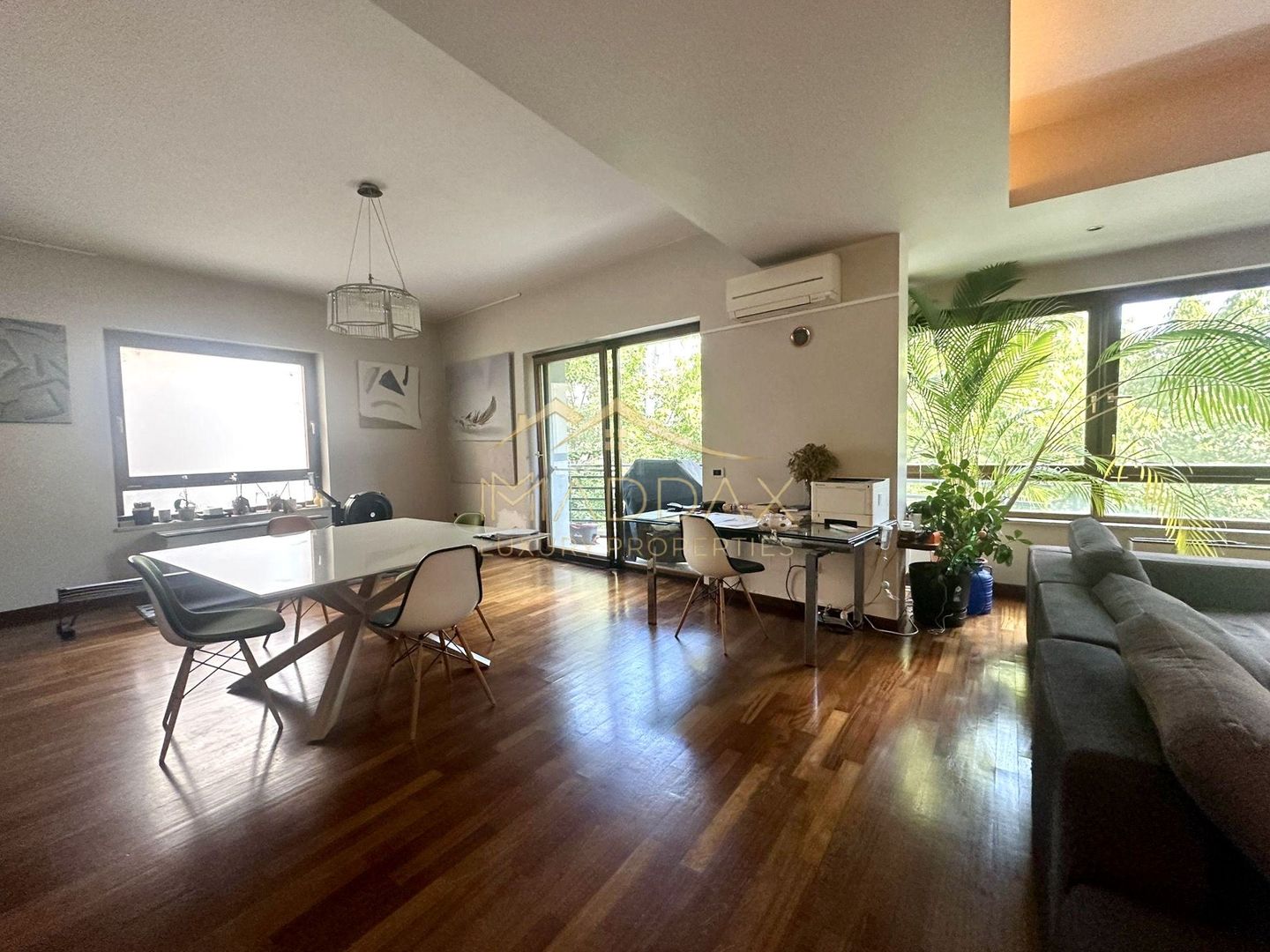 Apartament cu 4 camere *192mp* // Primaverii - Poză 4