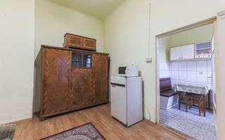 Un întreg etaj ultracentral în Arad - Poză 7