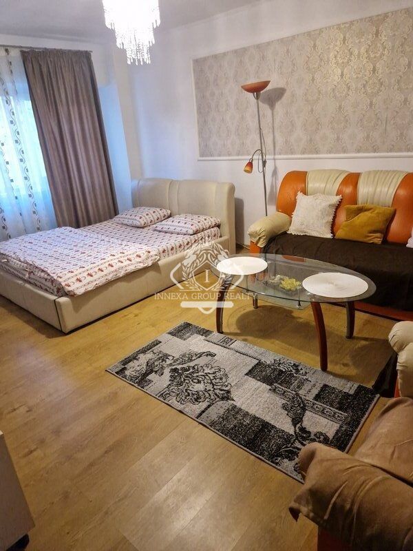 Garsoniera decomandata cf.1 mobilata/utilata bloc 1990 - Mall Vitan - Poză 1