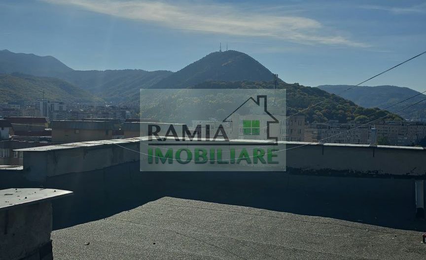 Apartament 2 camere complet renovat Bd. Vlahuță, panoramă spre Tâmpa - Poză 11