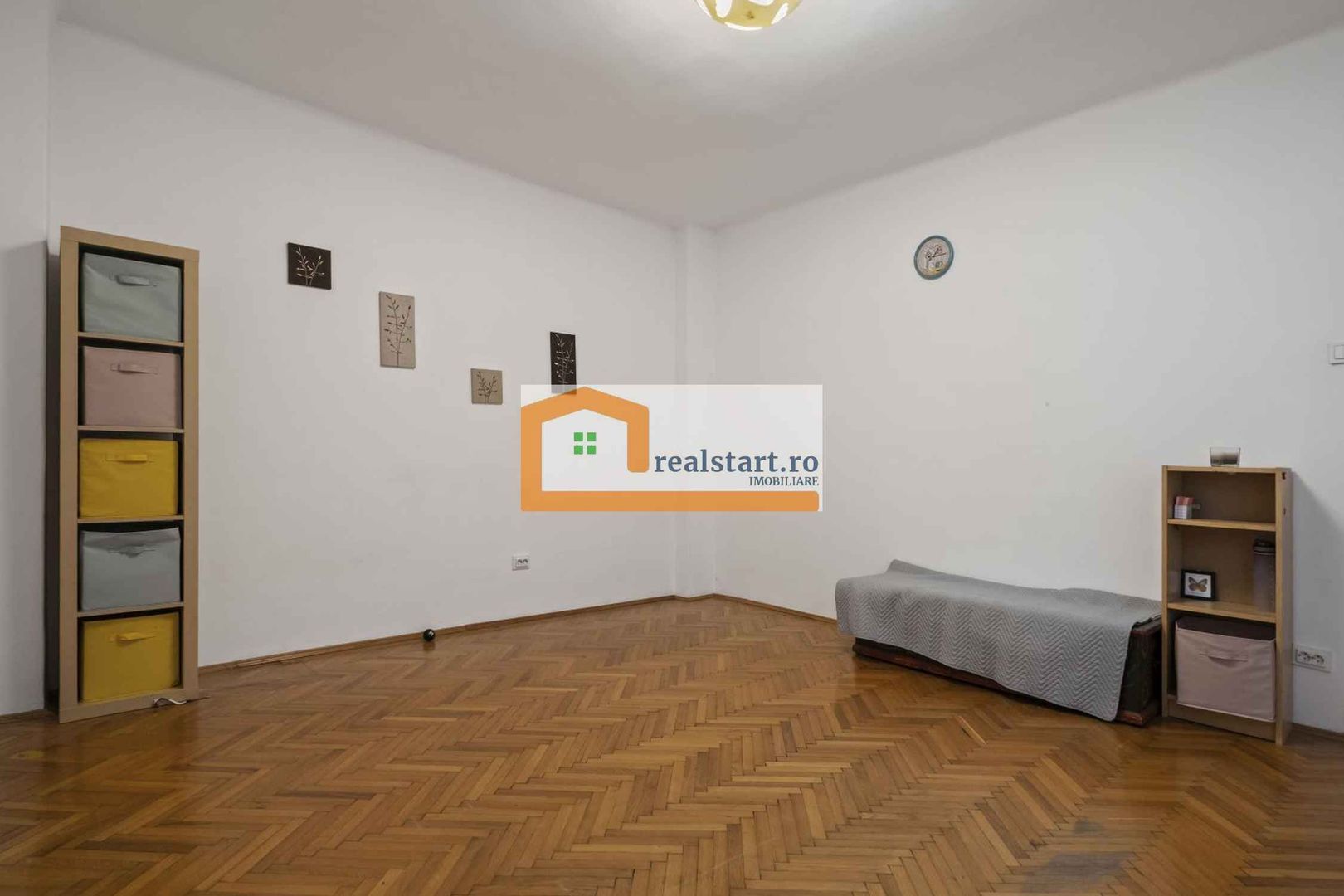 Langa Metrou, curte proprie 200mp, Garaj, 3 camere, centrala, pet friendly - Poză 11