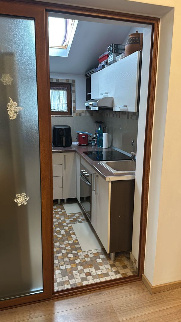 BRASADAS vinde ap 3 cam 2009 etaj 3/3 - Poză 6