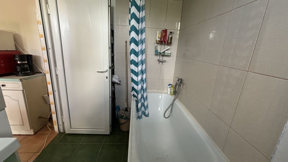 Casa cu 2 apartamente zona Mehala - Poză 9