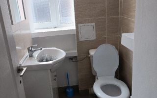 Inchiriez camera la curte zona Auchan Vitan - Poză 4