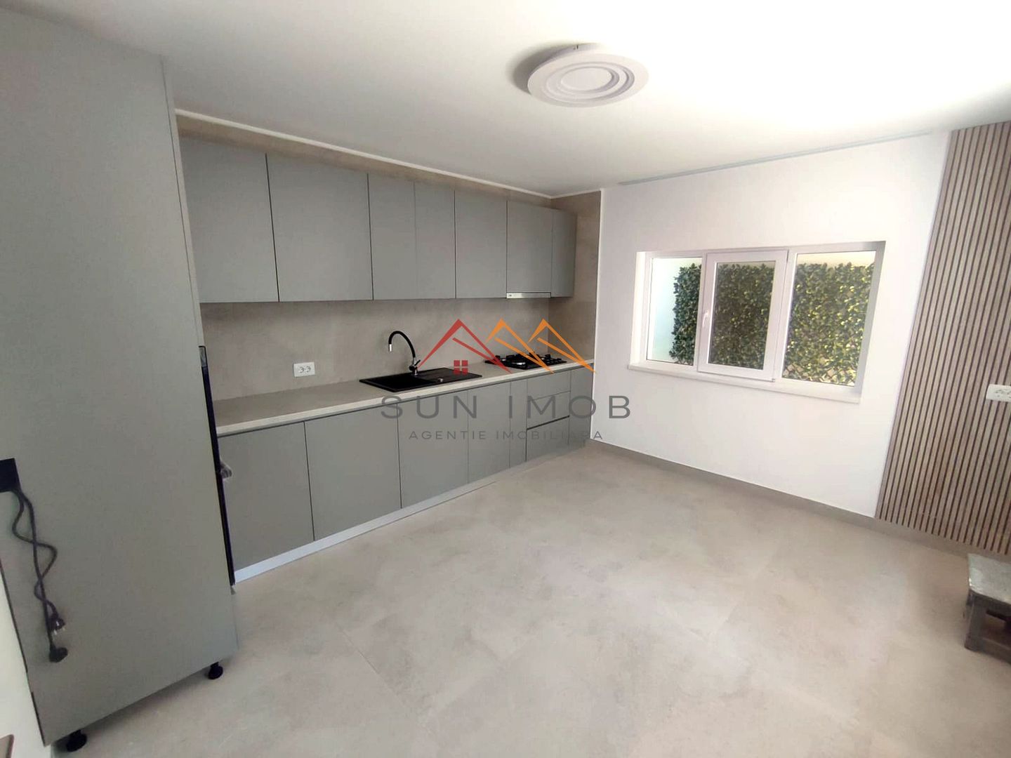 CASĂ DE ÎNCHIRIAT | ZONĂ CENTRALĂ | RENOVATĂ COMPLET ÎN 2026 - Poză 2